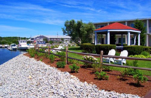 South Yarmouth Resort | Riverview Resort