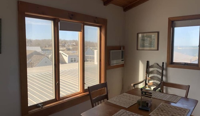 Vineyard Harbor Motel - Private Beach in Vineyard Haven