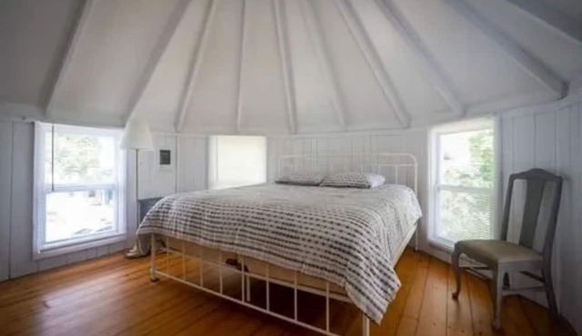 The Legacy House: Walk to Inkwell Beach + Historic Charm, Modern Comfort in Oak Bluffs