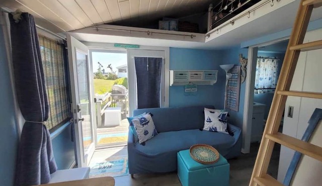 August Nights Available Outdoor shower,parking,two decks, pool, steps to beach. in Provincetown