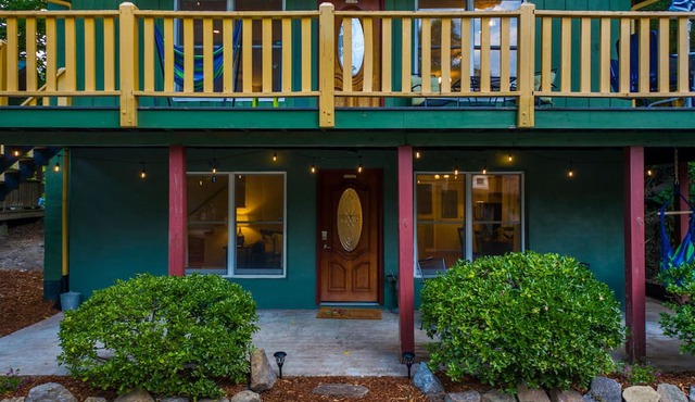 Romantic Getaway at Chimney Rock + Lake Lure in Chimney Rock