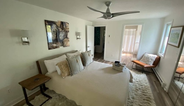 Great Martha's Vineyard House: Everything You Need - Nothing You Don't! in Oak Bluffs
