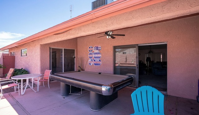 SNOWBIRD DISCNT! MONTHLY&WKLY Walk LONDON BR/TOWN 4+2 Heat Pool, HTub Cornhole! in Lake Havasu City