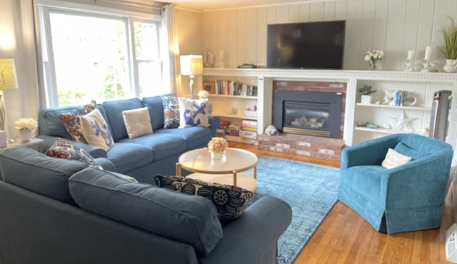 7/10 mile Walk 2 beaches -Dog OK/Firepit - Willow Breeze Cottage Summer: Fri-Fri in South Yarmouth