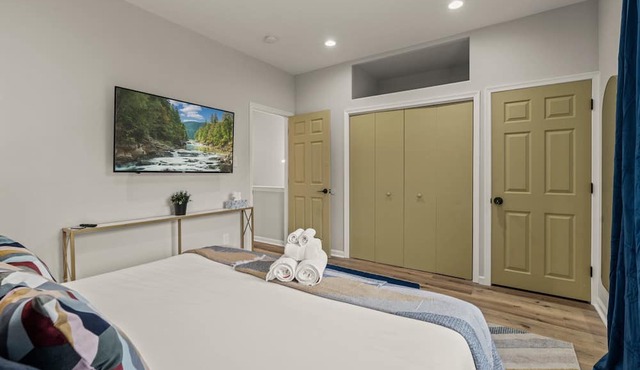 Fam Friendly 3BR | Roof Deck | Steps to US History in Philadelphia