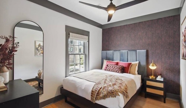 Charming Townhome Near Forsyth Park | Free Parking in Savannah