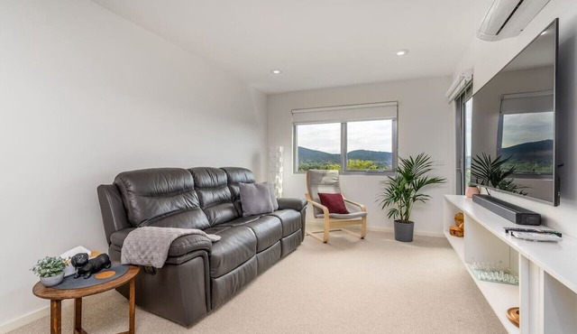 Impeccable Apt in the Heart of Canberra in Braddon