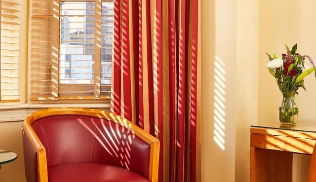 Historic Philadelphia Discovery from a Comfortable Room in Philadelphia