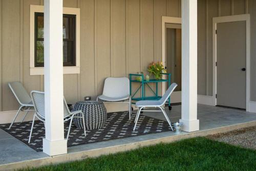 Kings Creek Cottage · Kings Creek Cottage Downtown in Brevard