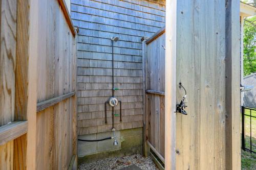 Chic Coastal Cottage Near Beach in Dennis Port