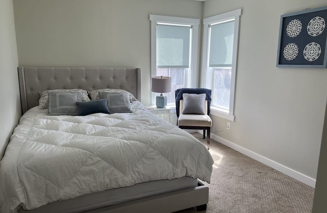 Modern Loft Downtown White Salmon 